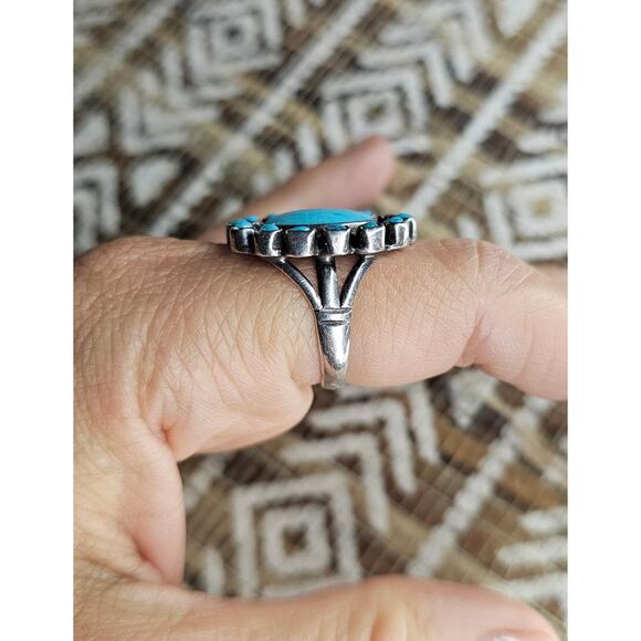 Vintage Zuni Turquoise Snake Eye and Cluster Sterling Silver Ring - Picture 5 of 5